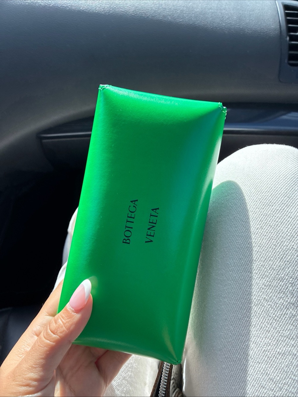Bottega Veneta Emerald Green Oval Sunglasses with Gold Temples - Picture 9 of 9
